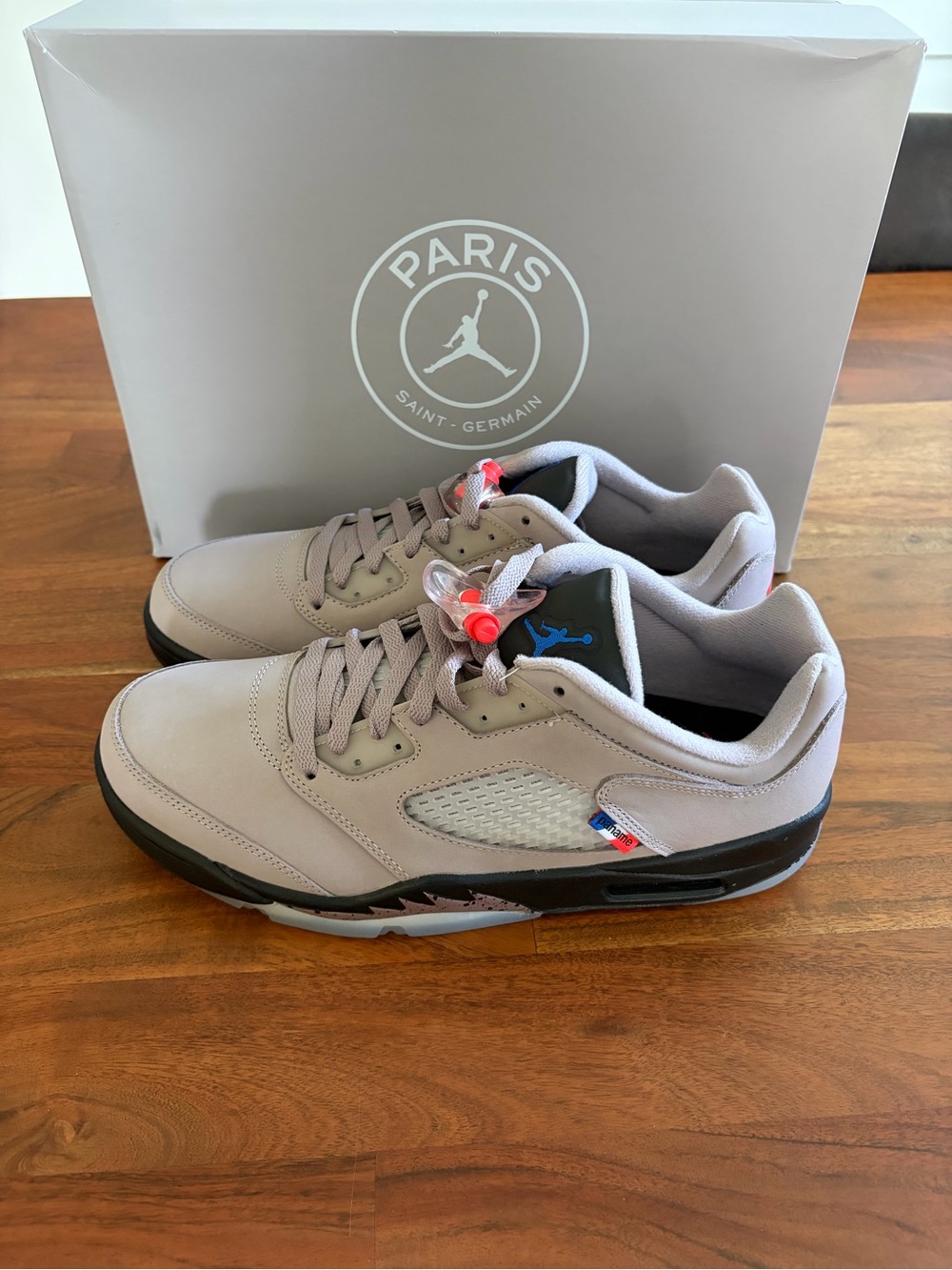 Jordan Men’s Grey PSG Edition Low-Top Sneakers with Black Accents